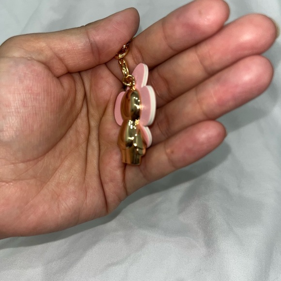 Pink and Gold Flower Keychain - Picture 4 of 4